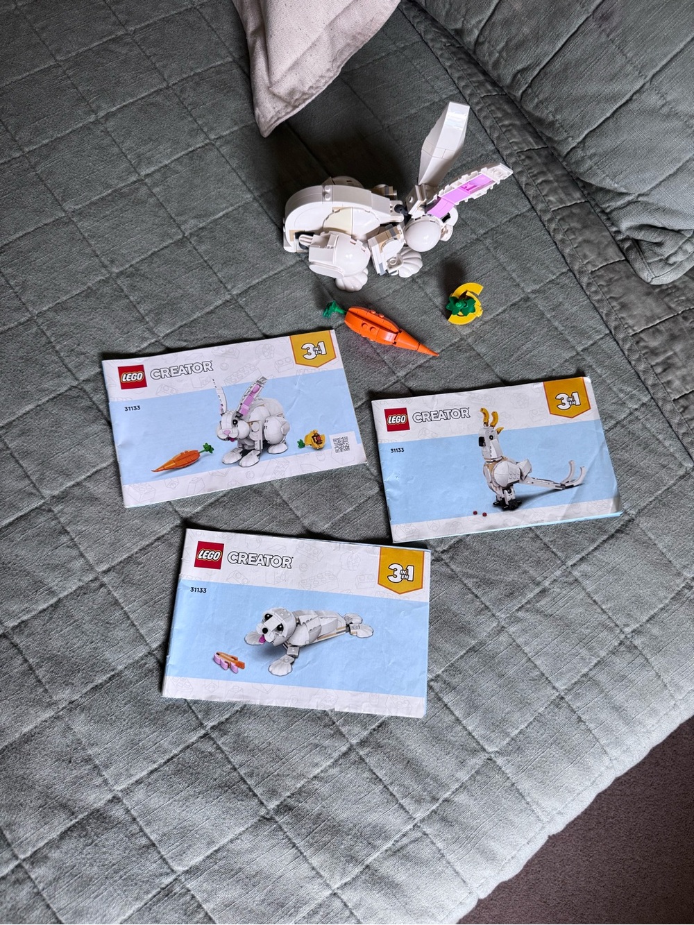 Lego 31133 White Rabbit - Picture 2 of 3